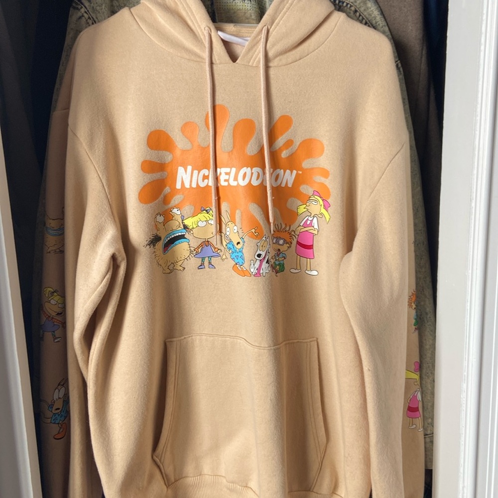 Large hoodie in cream color Nickelodeon design